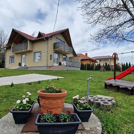 Silence Apartmanhaz Залакарош Екстер'єр фото